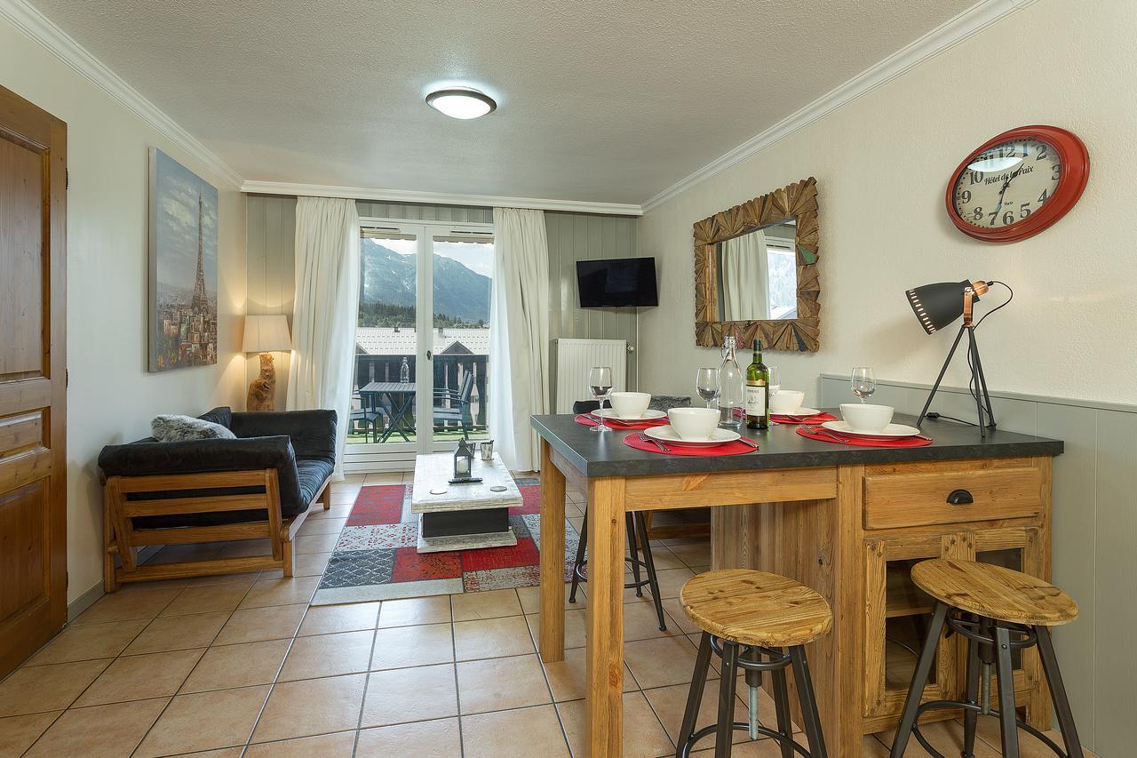 Apartment Aiglons - Central Chamonix Mountain Haven מראה חיצוני תמונה