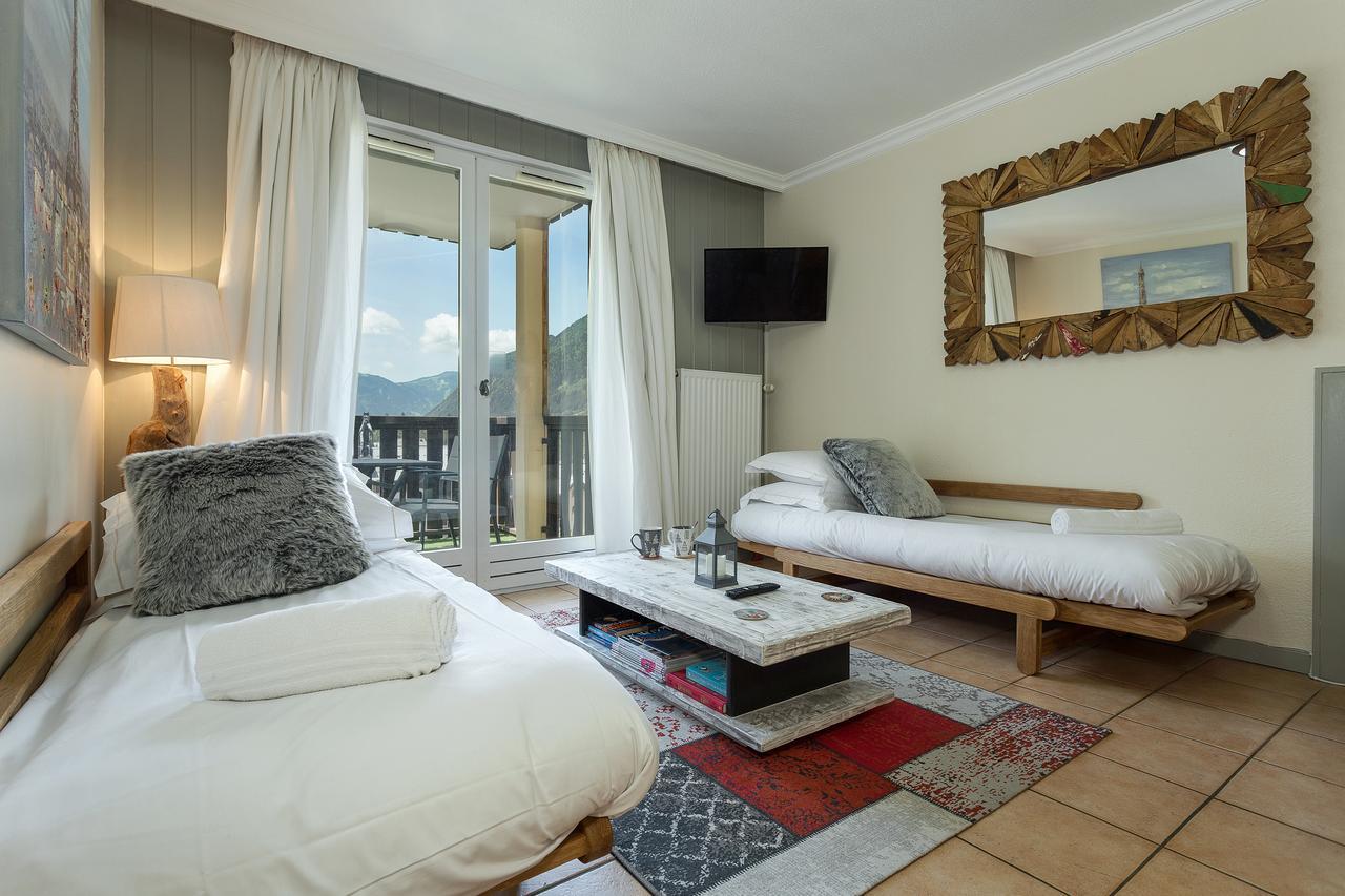 Apartment Aiglons - Central Chamonix Mountain Haven מראה חיצוני תמונה